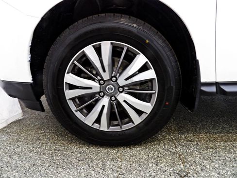 Used 2020 Nissan Pathfinder S AWD/4WD image 18