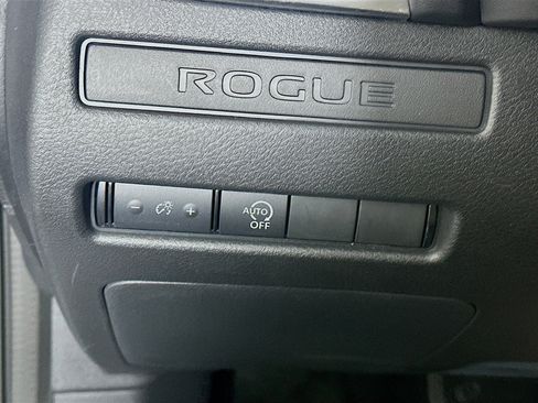Used 2023 Nissan Rogue S FWD image 17