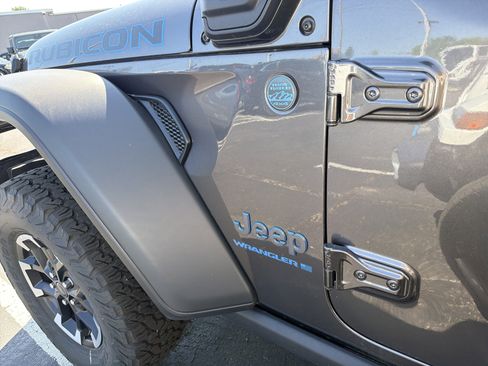 Certified 2025 Jeep Wrangler Unlimited Rubicon 4xe w/ Safety Group AWD/4WD image 35