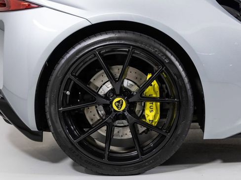 Used 2024 Lotus Emira First Edition image 17
