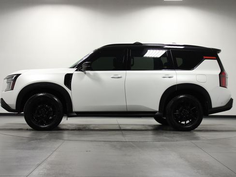 Used 2025 Nissan Armada PRO-4X AWD/4WD image 7