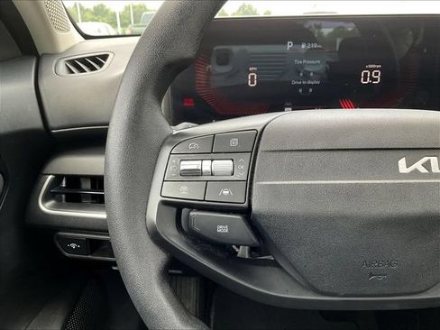 Used 2025 Kia K4 FWD image 13