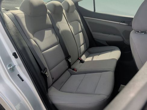 Used 2019 Hyundai Elantra SEL FWD image 35