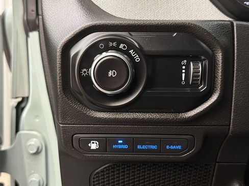 Used 2024 Jeep Wrangler Unlimited AWD/4WD image 30
