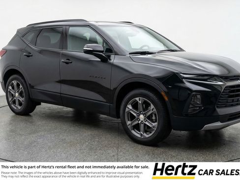 Used 2025 Chevrolet Blazer LT image 1