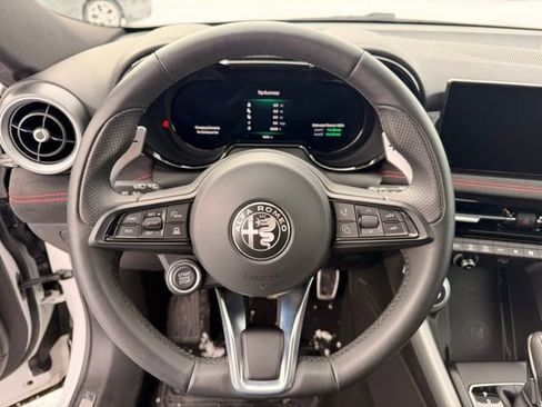 Used 2024 Alfa Romeo Tonale Veloce image 13