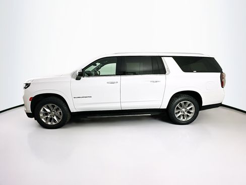 Used 2023 Chevrolet Suburban Premier image 4