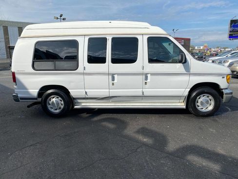 Used 1997 Ford E-150 and Econoline 150 image 4