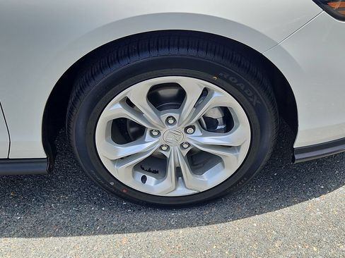 Certified 2023 Honda Accord LX image 10