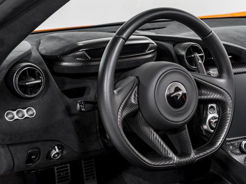 Used 2023 McLaren 720S Spider image 12