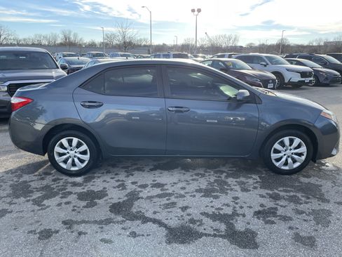 Used 2015 Toyota Corolla LE image 4