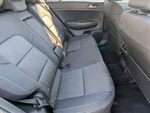 Used 2022 Kia Sportage LX image 18