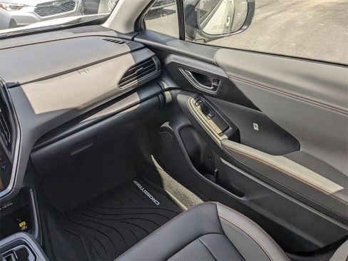 New 2025 Subaru Crosstrek 2.5i Limited w/ Popular Package #3A image 13