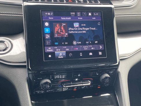 Certified 2023 Jeep Grand Cherokee Laredo w/ Luxury Tech Group I image 37