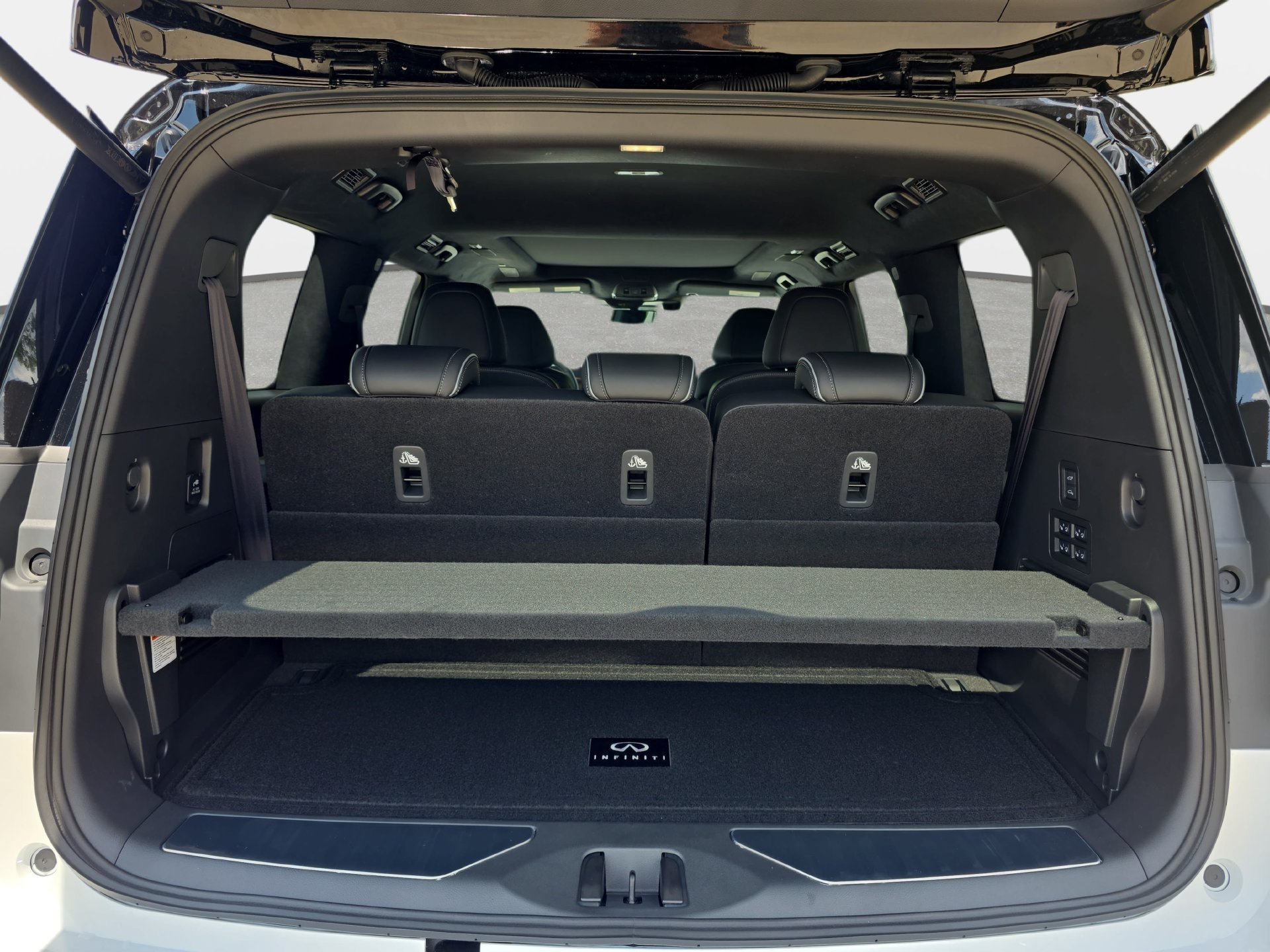 New 2027 INFINITI QX80 Autograph w/ Premium Cargo Package AWD/4WD image 12