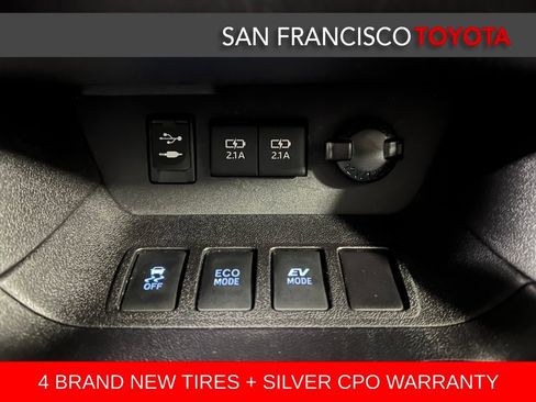 Certified 2017 Toyota Highlander LE image 27