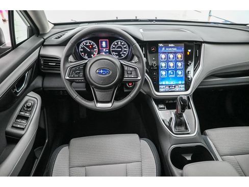 Used 2025 Subaru Outback Premium AWD/4WD image 15