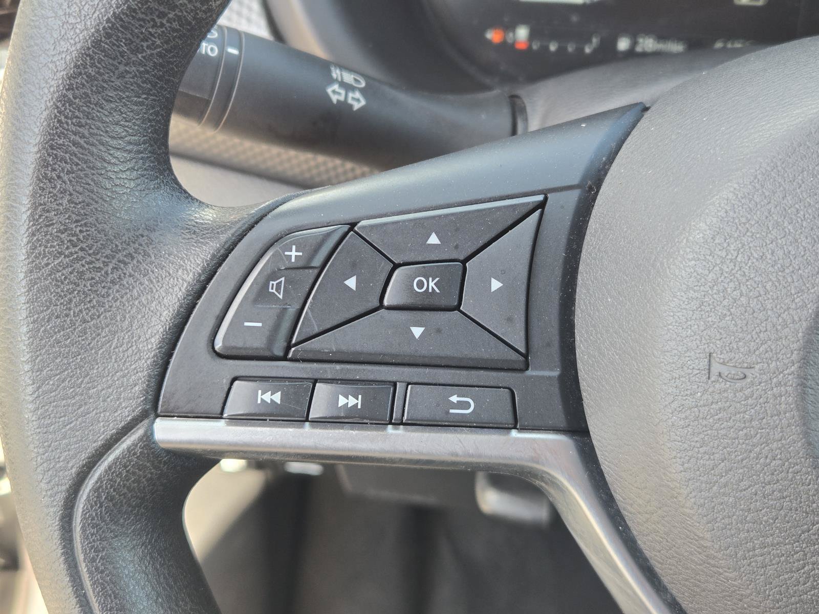 Used 2024 Nissan Kicks SV FWD image 18