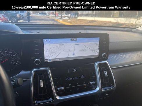 Certified 2022 Kia Sorento SX image 17