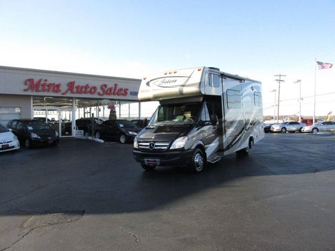 Used 2013 Mercedes-Benz Sprinter 3500 image 4