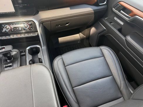 Used 2023 GMC Sierra 1500 Denali AWD/4WD image 12