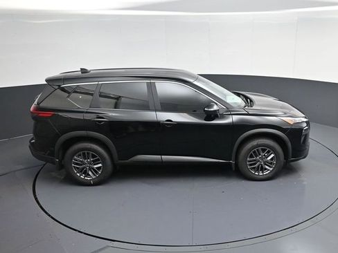 Used 2025 Nissan Rogue S image 25