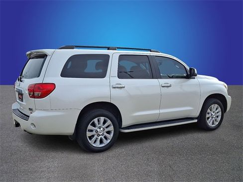 Used 2014 Toyota Sequoia Platinum image 3