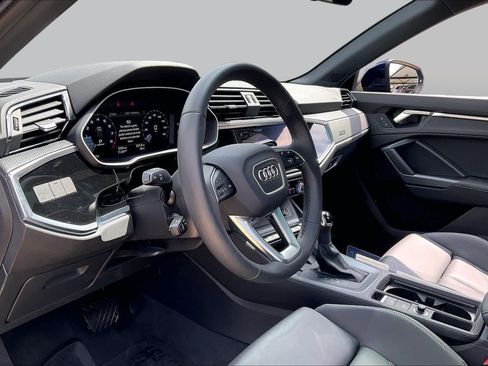 Used 2025 Audi Q3 2.0T Premium w/ Convenience Package AWD/4WD image 17