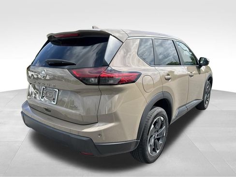 Used 2025 Nissan Rogue SV AWD/4WD image 5