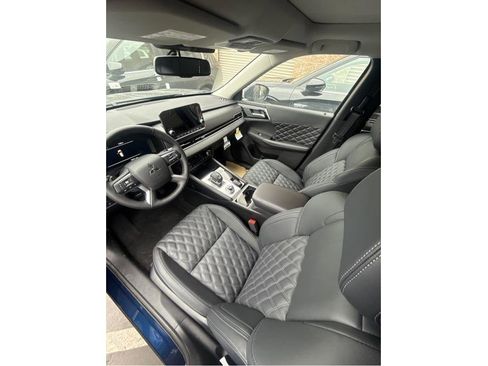 New 2025 Mitsubishi Outlander 4WD Plug-In Hybrid image 6