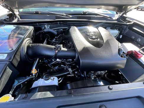 Used 2016 Toyota Tacoma TRD Off-Road image 30