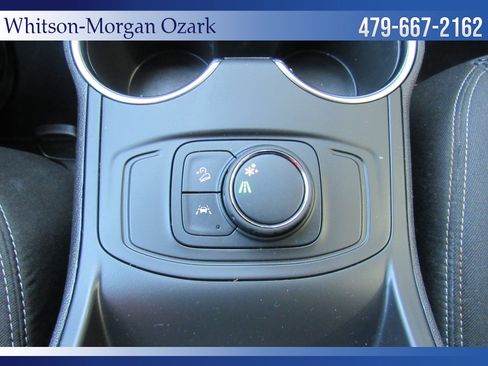 Used 2024 GMC Terrain SLE image 41