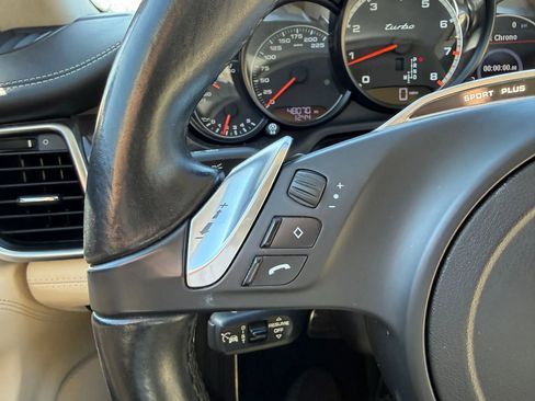 Used 2016 Porsche Panamera Turbo image 39