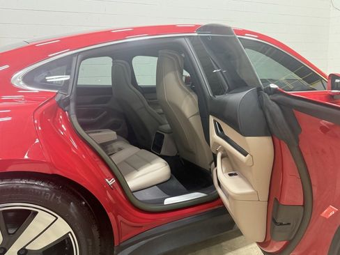 Used 2022 Porsche Taycan 4S image 28