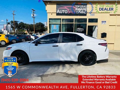 Used 2019 Toyota Camry SE FWD image 10