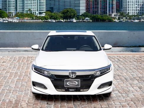 Certified 2019 Honda Accord EX-L image 2