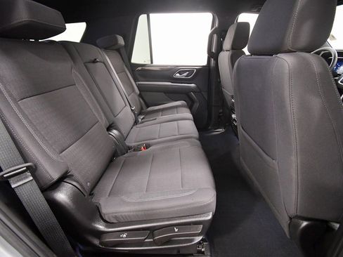 Used 2024 GMC Yukon SLE image 17