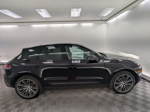 New 2026 Porsche Macan image 5