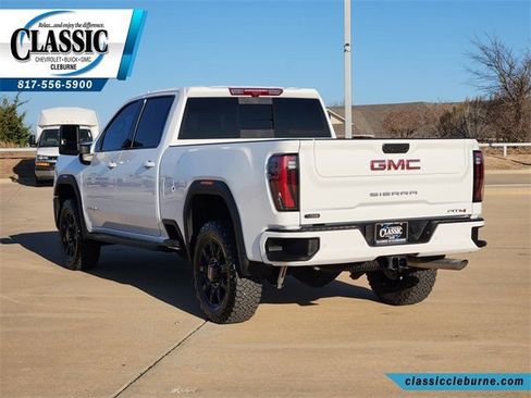 Used 2025 GMC Sierra 2500 AT4 w/ AT4 Premium Plus Package image 7