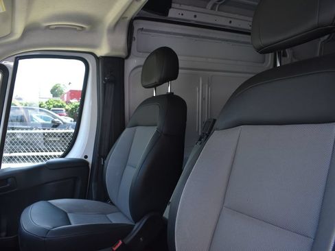 Used 2026 RAM ProMaster 2500 w/ Convenience Group FWD image 10