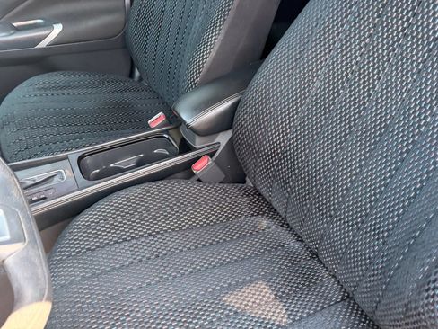 Used 2023 Nissan Kicks SV FWD image 19