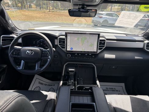 Used 2025 Toyota Tundra Limited AWD/4WD image 21