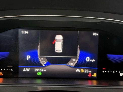 Used 2022 Volkswagen Tiguan SE image 21