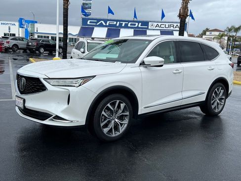 Certified 2023 Acura MDX FWD w/ Technology Package image 3