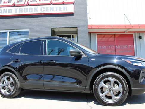 Used 2025 Ford Escape ST-Line AWD/4WD image 13