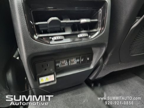 New 2025 Jeep Grand Cherokee Limited w/ Black Appearance Package image 40