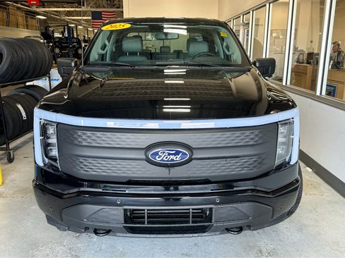 Used 2025 Ford F150 Lightning Flash AWD/4WD image 3