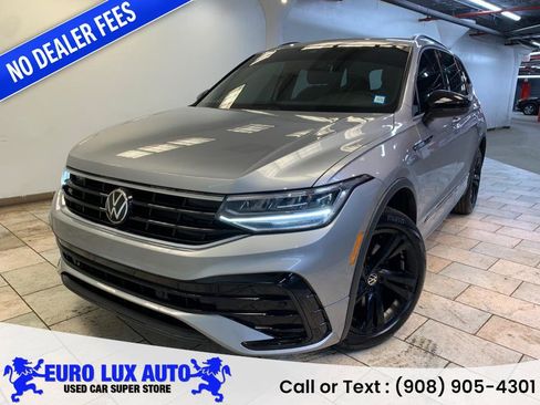 Used 2023 Volkswagen Tiguan SE R-Line AWD/4WD image 1