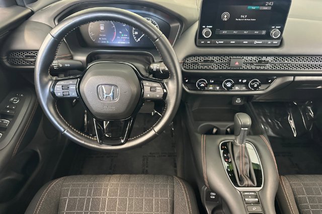 Used 2025 Honda HR-V Sport image 16