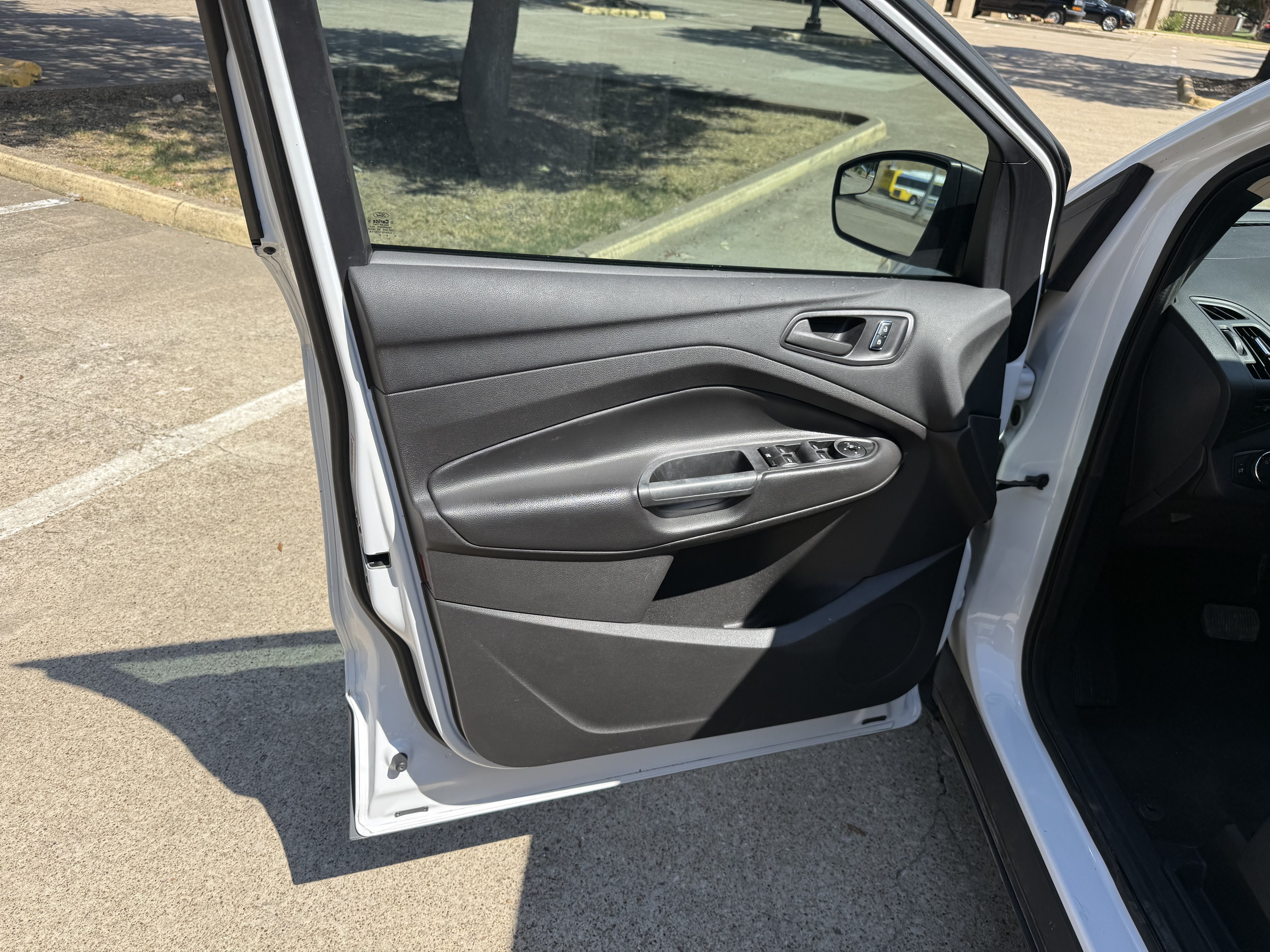 Used 2015 Ford Escape S FWD image 13